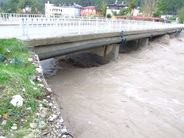 9-12-16-Wetter-104.jpg - An der kleinen, oberen Brücke von Aslanbucak nach Kuzdere