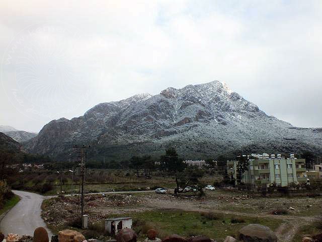 12-02-29-F-Kemer-002-s.jpg - Schnee auf unserem Hausberg