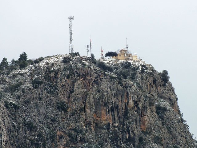 12-02-29-F-Kemer-029-s.jpg - Calistepe noch mal herangezoomt (ganz ohne Fahnenmast)