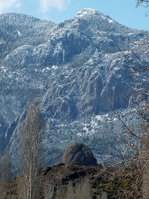 12-02-29-F-Kemer-127-s.jpg - Schnee hinter dem kleinen Karatas