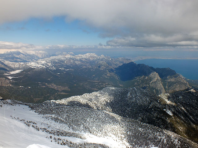 12-03-01-Tahtali-F-193-s.jpg - mit der Bucht von Antalya