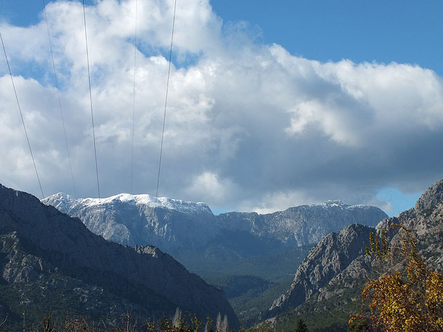 13-01-07-Kemer-01-s.jpg - Schnee auf den Bergspitzen im Hinterland