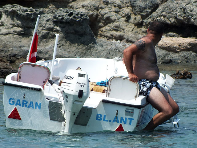 14-07-01-Phaselis-09.jpg - Der Kapitän geht als letzter...