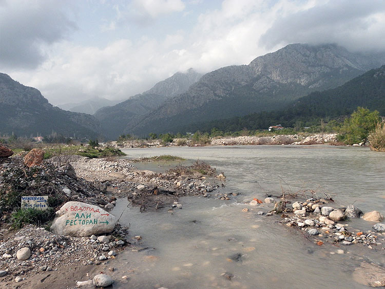 10-02-13-1-Goeynuek-53-s.JPG - Göynük-Fluss