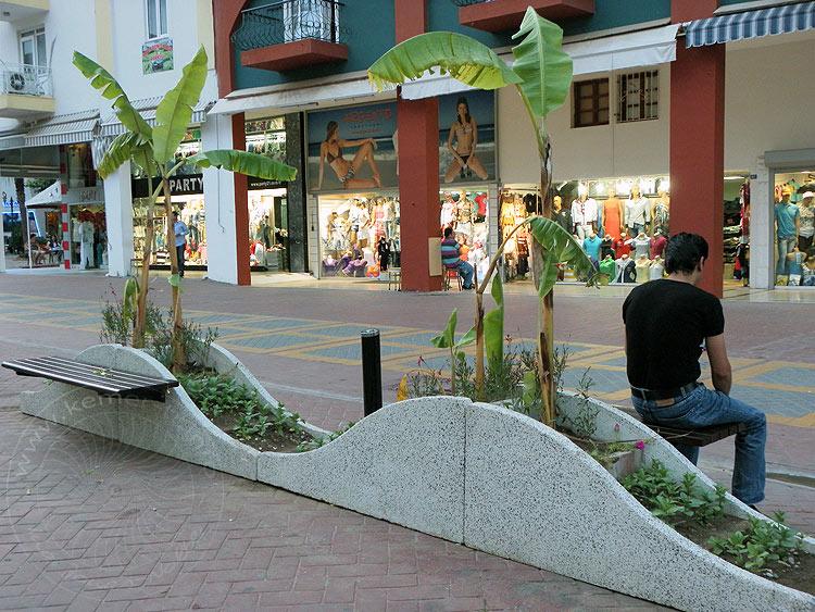 10-06-07-Kemer-14-s.JPG - Einkaufmeile in Kemer