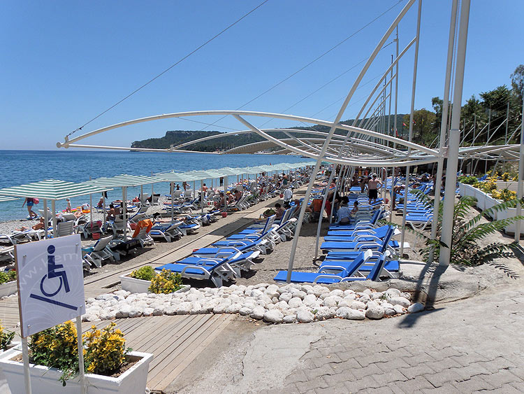 10-06-12-Kemer-15-s.JPG - Strand in Kemer