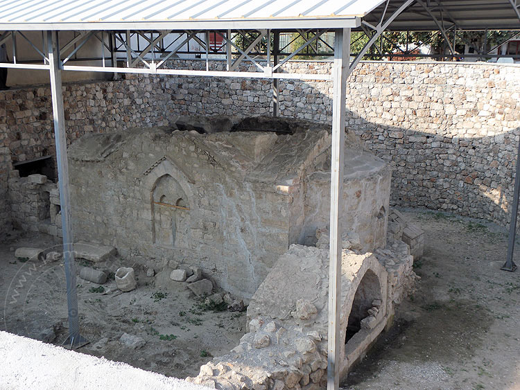 10-11-18-Myra-04-s.JPG - Kapelle in Myra