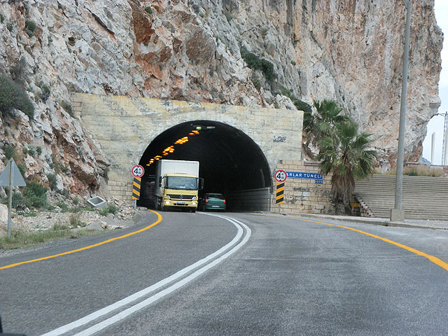 10-04-17-D-400-Tunnel-020-s.jpg - 17.04.2010