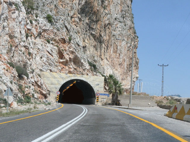 10-04-18-D-400-Tunnel-58-s.jpg - 18.4.2010:  Am Tag nach der Eröffnung der Tunnel