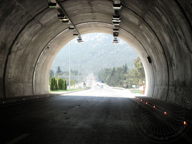 10-04-18-D-400-Tunnel-94-s.jpg - 18.4.2010:  Am Tag nach der Eröffnung der Tunnel