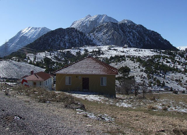 8-12-25-Kemer-Berge-072-s.jpg - Verscheite Sommerresidenz in den Bergen