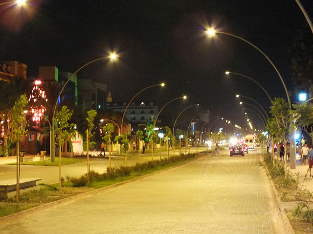 11-07-01-2-Kemer-Nacht-19-s.jpg - Die neue Beleuchtung an der Zufahrt Kemer 1 jetzt mal in Betrieb