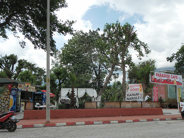 11-05-12-Kemer-55-s.jpg - wie auch  praktisch alle Parks in Kemer jetzt bewirtschaftet sind