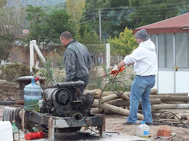 11-11-18-1-Kindilcesme-16.jpg - Mit Hilfe von Stahltrossen und einem kleinen Motor -