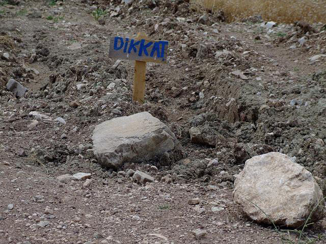 9-08-01-Bergtour-Kuzca-066.jpg - Immerhin wird vor schlechten Straßem gewarnt