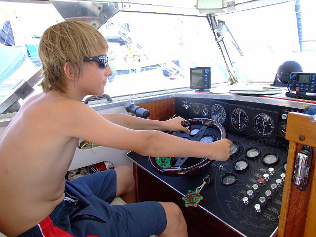 9-07-25-Kemer-Bootstour-001.jpg - Mit dem Motorboot von Freunden aus Österreich ging es die Küste entlang nach Norden von Kemer bis Beldibi