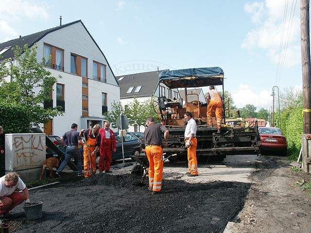 4-05-07-Zeesen-04-s.jpg - Die weiteren Arbeitsprozesse glichen den hiesigen