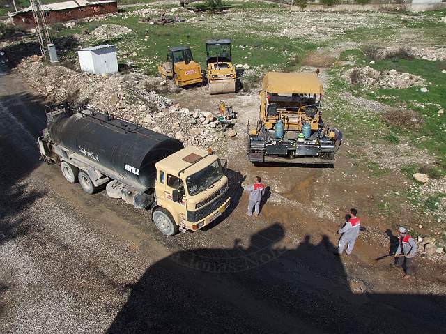 9-02-12-Kuzdere-Strasse-065-s.JPG - Zuerst kam wieder der Teertanker