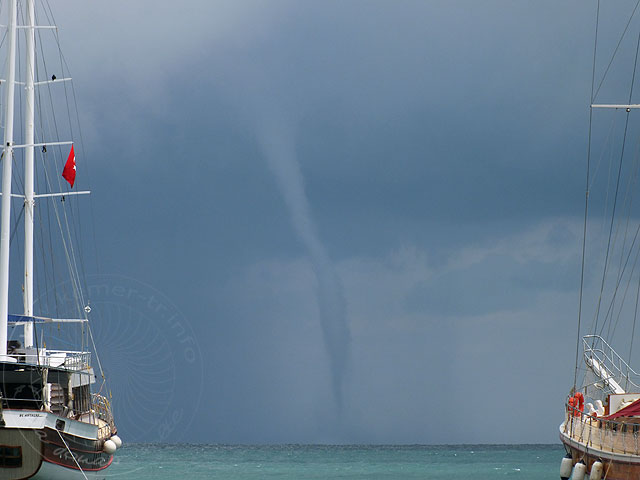 13-05-13-Kemer-Tornado-31-s.jpg - und das Schauspiel begann von Neuem
