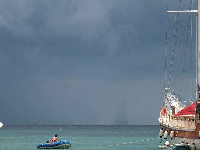 13-05-13-Kemer-Tornado-48-s.jpg - Mit einem  Boot möchte ich jetzt nicht an der Stelle sein!