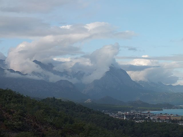 12-01-08-Kemer-13-s.jpg - Ein Wolkenstrudel