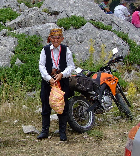 9-07-12-Almfest-078-s.jpg - Das "Jungvolk" mit den Enduros