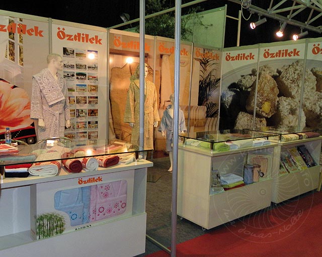 10-04-29-YOEREX-070.JPG
