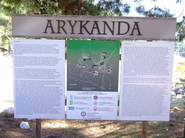 9-12-22-Arykanda-F-013-s.jpg - Als Höhepunkt unserer "Antikensammlung" präsentieren wir hier Arykanda, gelegen in den Bergen auf halber Strecke zwischen Finike und Elmali. Alle Bilder haben wir ganz aktuell am 22.12.2009 aufgenommen.
