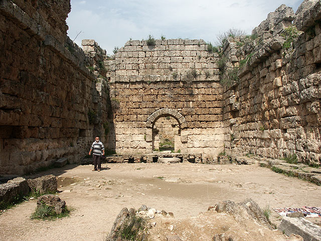 6-03-31-Perge-051-s.jpg