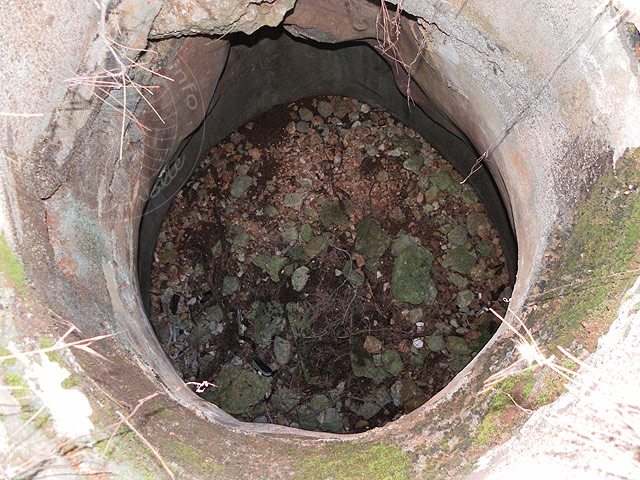 11-01-01-Phaselis-125-s.jpg - die heute mehr mit Steinen als mit Wasser gefüllt ist