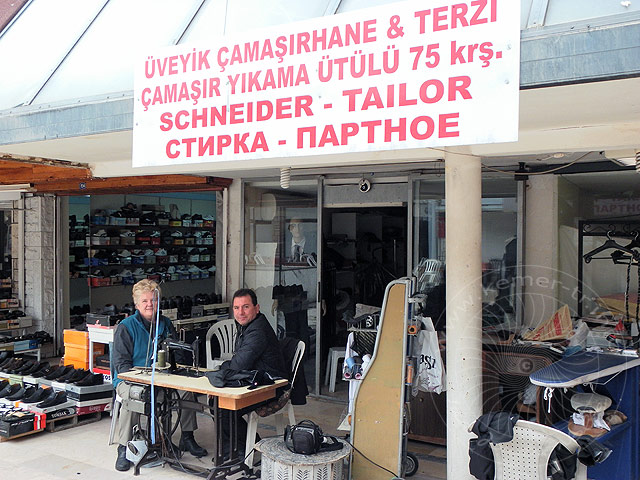 11-01-03-Kemer-Markt-01-s.jpg - Änderungsschneiderei am Markt