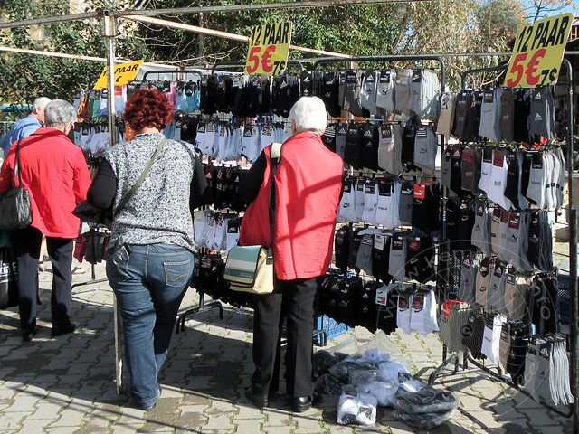 11-01-17-Kemer-Markt-15-s.jpg - Wegwerfsocken