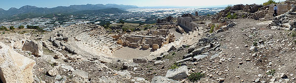 Rhodiapolis, das antike Theater