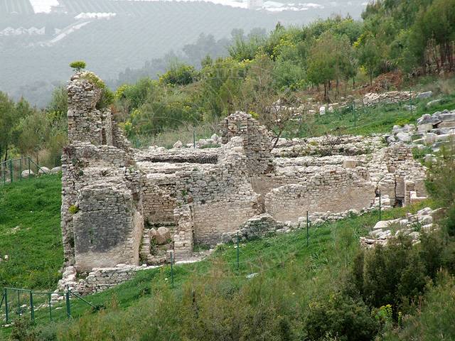 8-03-23-Rhodiapolis-020-s.jpg - Erste Gebäude von Rhodiapolis