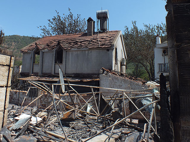 14-06-30-Adrasan-Feuer-059.jpg