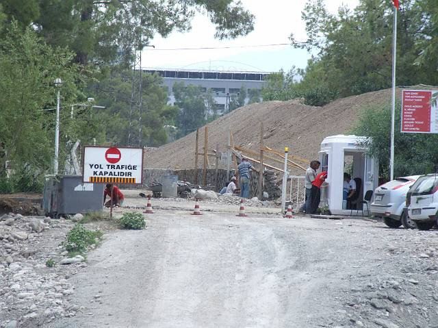 8-07-26-Goeynuek-49-s.jpg - Die Uferstraße von Beldibi nach Göynük ist nun unterbrochen